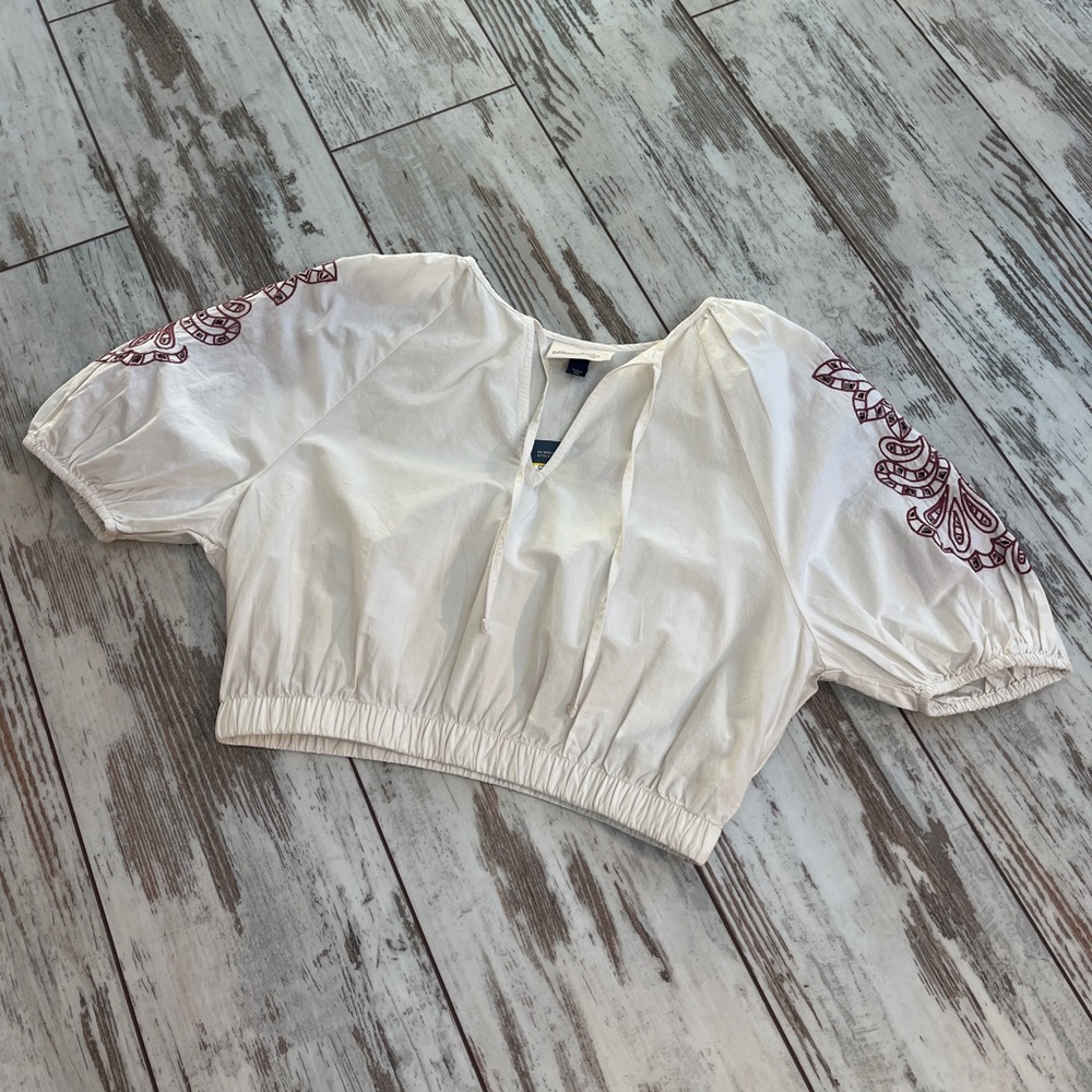 Universal Thread NWT Embroidered Balloon Sleeve Blouse - Small - Picture 6 of 14